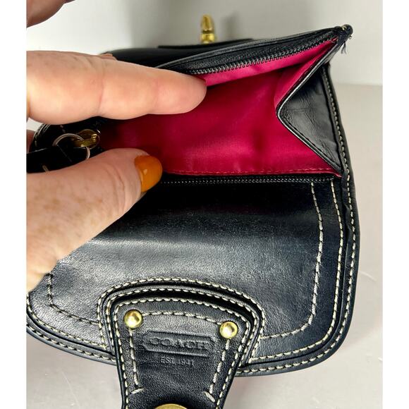 Coach Legacy Turnlock Wallet Black & Pink - Picture 9 of 10